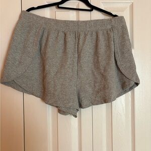 SO Women's Heather Gray Ribbed Athletic Shorts